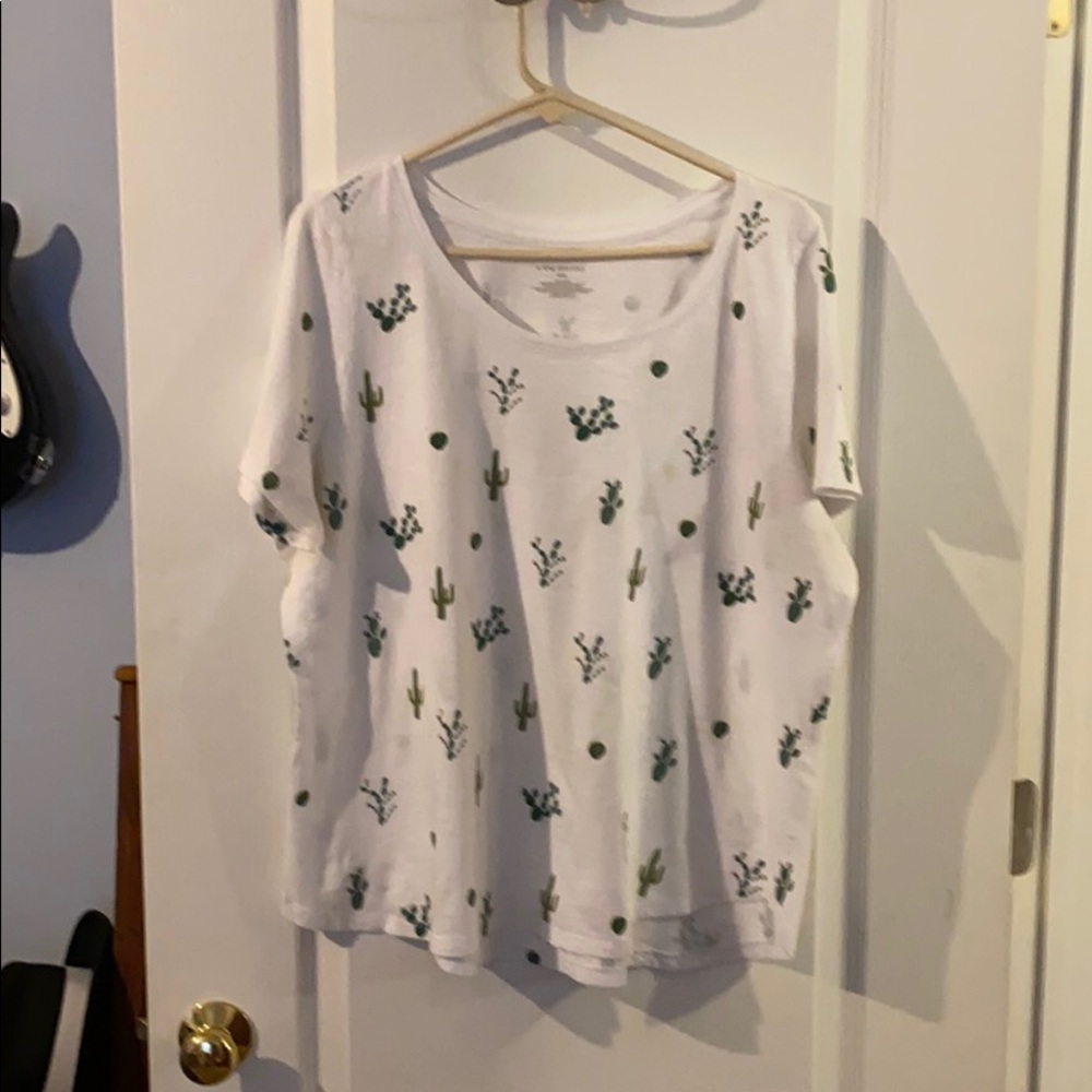 💰2/12 T-shirts💰Lane Bryant Cactus T-Shirt